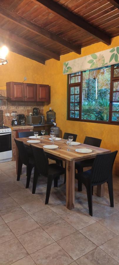 "Casa Verde" En Banos De Agua Santa Con Vista Al Volcan Tungurahua Exterior foto
