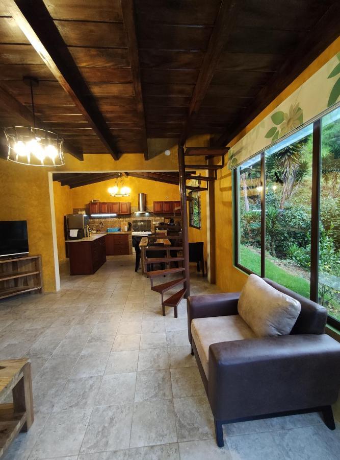 "Casa Verde" En Banos De Agua Santa Con Vista Al Volcan Tungurahua Exterior foto
