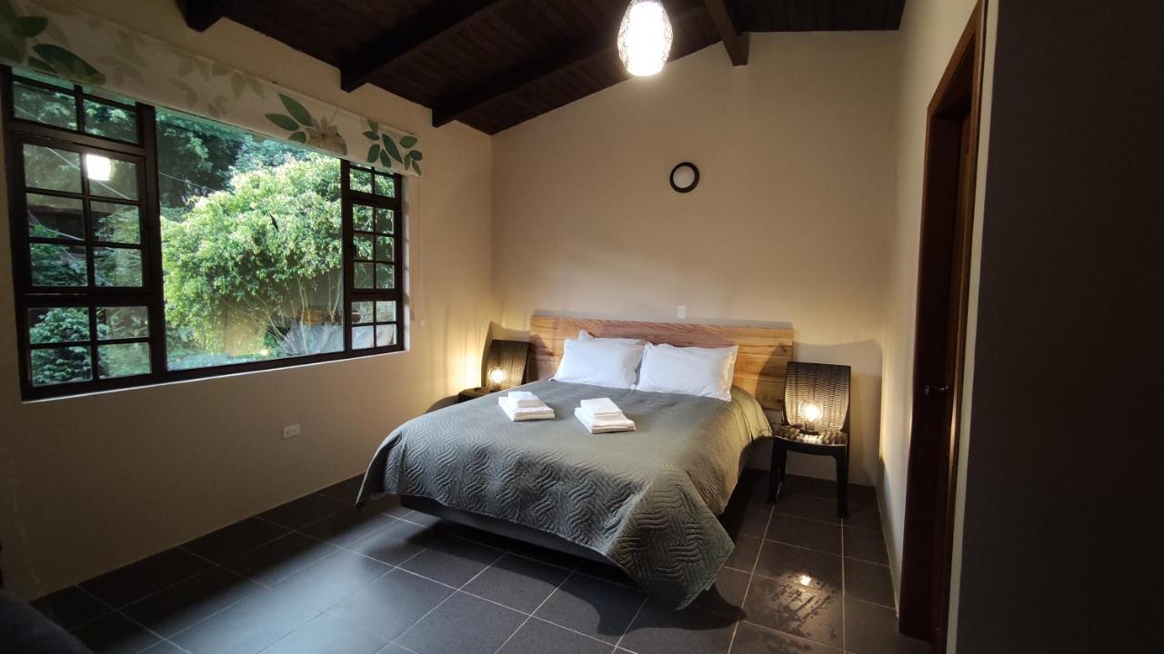 "Casa Verde" En Banos De Agua Santa Con Vista Al Volcan Tungurahua Exterior foto