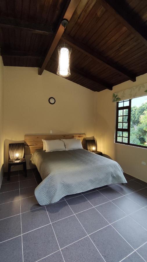 "Casa Verde" En Banos De Agua Santa Con Vista Al Volcan Tungurahua Exterior foto